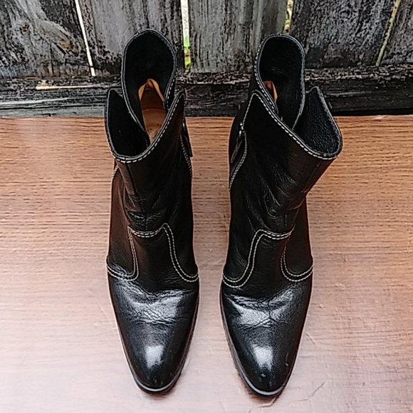 Tod's Black Pointed Toe Chucky Heel Bootie Size 8 - Picture 5 of 8